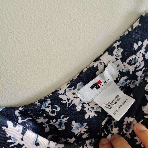 2× Cami padded stretchable tops Size M - Picture 8 of 10